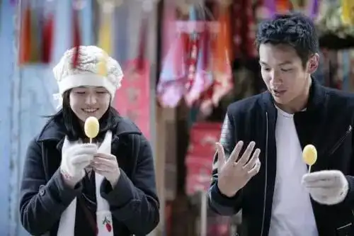 我在朋友圈里,经历了你的18岁