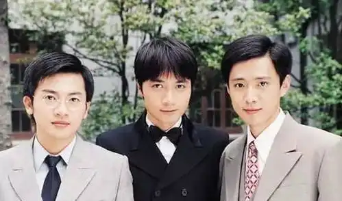 好演员高鑫24岁走红,却甘愿推掉所有工作,对毁容女友不离不弃
