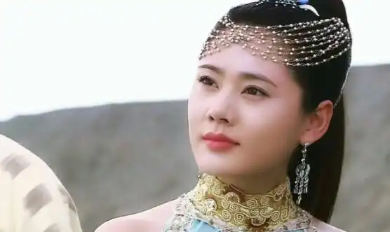 秋瓷炫魅力到底在哪里看到她18岁的剧照,于晓光真的赚了
