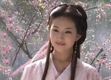 33岁刘亦菲古装剧照美不可言,美过小龙女,古装发髻飘逸的长发,让人移不开眼