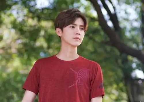 为了给甜蜜暴击造势,芒果台这样安排,对热巴未免太不公平
