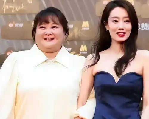 贾玲最新状态,肚子胖出游泳圈,大象腿脸部圆润引争议