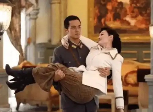 为啥电视剧公主抱那么轻松当看到全身照,原谅我笑出猪叫声