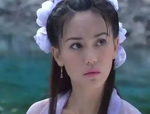 她被称为最美殷素素,今47岁美的看不出年龄自曝保养秘诀