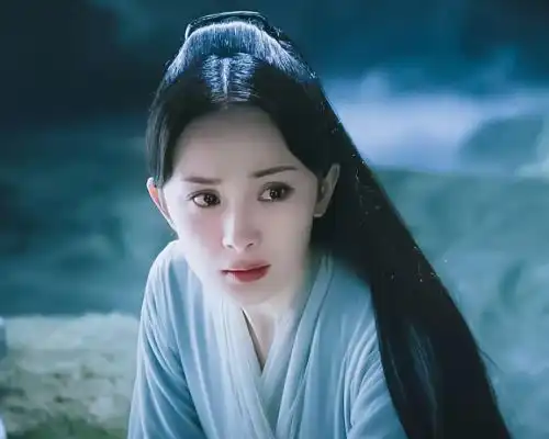 杨幂斛珠女装造型曝光,看清效果后,三生三世批发来的
