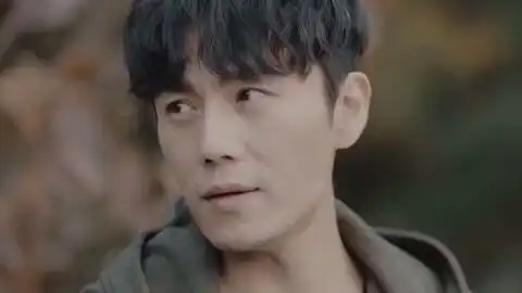 今日归来不晚,与故人重来,天真作少年