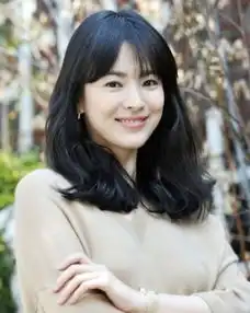 宋慧乔韩彩英韩国30女星出道10年还那么嫩