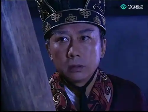 男子练功被太监看见,没想到看见男子的师傅,太监竟要除掉他们
