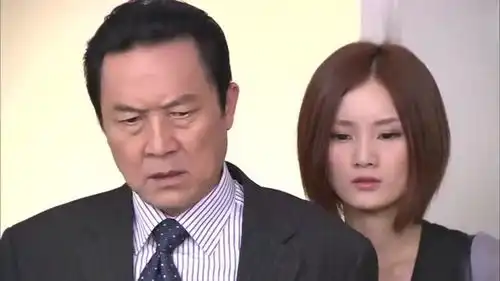 回家的诱惑心机女把孩子介绍给众人,为和渣男在一起真费尽心思
