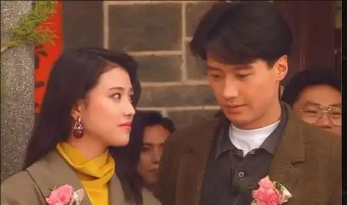 潘粤明董洁姚晨凌潇肃为离婚撕破脸明星夫妻