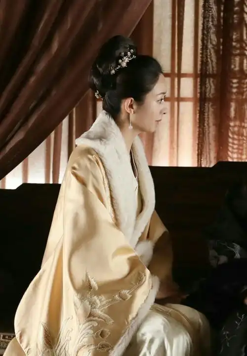 知否知否应是绿肥红瘦小公爷和明兰为什么没在一起
