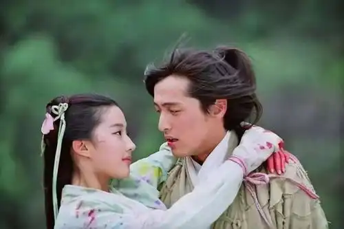 刘亦菲十年内无人能取代虎扑女神大赛,章若楠有希望反超高圆圆