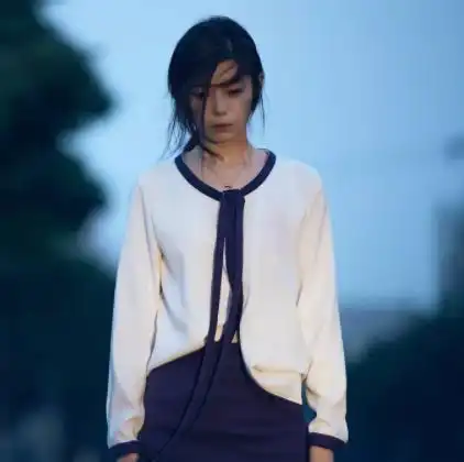 夏有乔木雅望天堂愿天堂没有这样的青春,流着眼泪鼓掌
