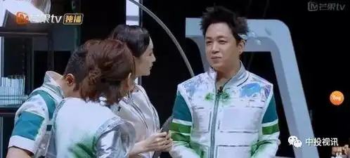 吃瓜明星大侦探里潘老师变自拍狂魔萌萌哒