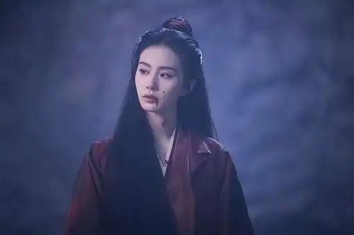 女版杨洋刘诗诗成也一张脸,败也一张脸
