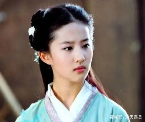 刘亦菲南烟斋笔录造型太老气横秋了,让她老了不止10岁
