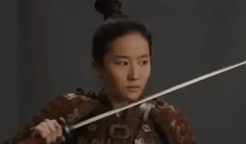 刘亦菲花木兰花絮曝光,无滤镜生图下,看出最真实的颜值