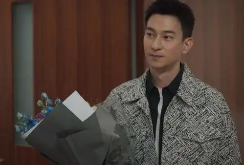斯文败类男形象后继有人,32岁冷纪元大火,已接过高启盛的班
