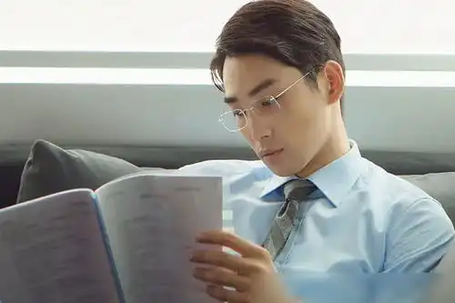 白敬亭告别平凡的荣耀,剧组只一人回复,说好的山花cp呢