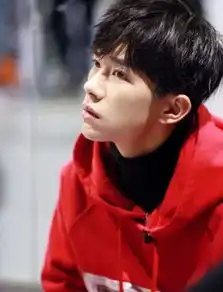 易烊千玺还未成年,为什么却那么老了
