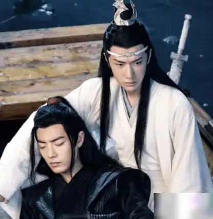 肖战话剧首演成功,王一博却未送祝福,陈情令是他们最后合作