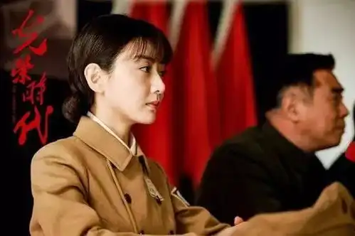 高亮撞脸洪剑涛,光荣时代中扮演多门,父亲是国家一级演员
