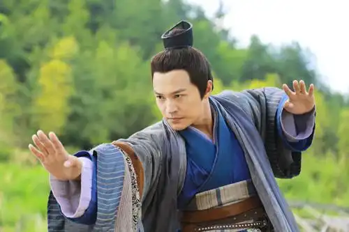 从金庸的射雕大侠到平民义士,历史上真实的郭靖,生平是怎样的人

