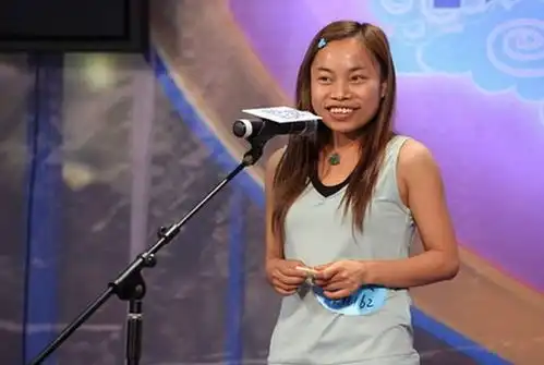 同为网红一姐,如今十年过去,芙蓉姐姐成仙,凤姐却坠入魔道