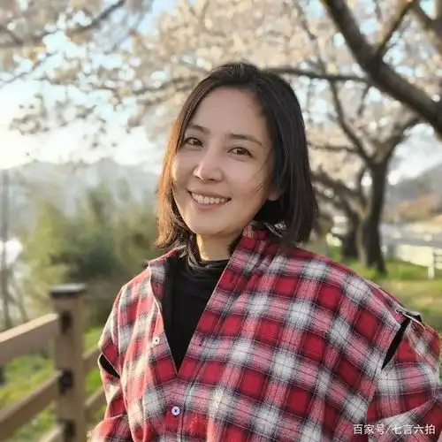 24年前美艳超模,天桥风云光彩照人,如今演出有名狗屎女配角
