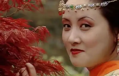看了乐韵的红楼梦定妆照,才理解导演,王熙凤换成邓婕是对的
