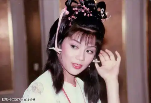 65岁的米雪,两段恋情却一生未嫁,虽终身不嫁,却活成了传奇
