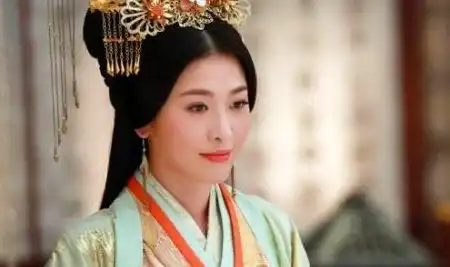 汉武帝到一农妇家,农妇掉头就跑,听见后边叫姐姐
