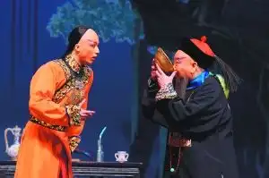 上海京剧院于成龙进京爷孙辈组合传神
