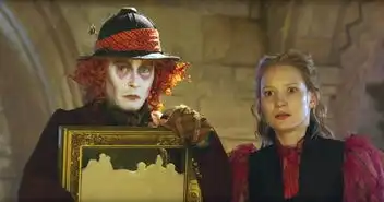 爱丽丝2曝新海报剧照白皇后翩翩起舞
