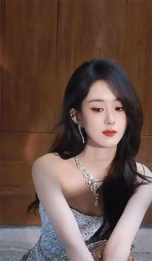 演员热播剧统计,赵丽颖黄景瑜数量一样,任嘉伦垫底杨紫不如热巴