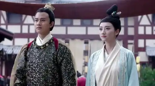 大唐荣耀何灵依最终还是输了,死在独孤靖瑶的剑下,大快人心
