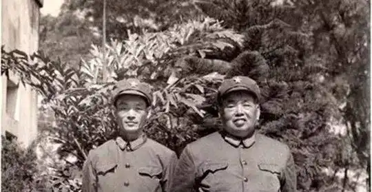 他是许世友长子,也是闪闪的红星主角原型,一生清贫资助红军
