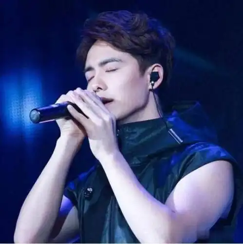 他因一首该死的温柔走红,如今因演技被大众所知,他叫马天宇
