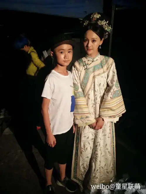 还记得寂寞空庭春欲晚中的小纳兰容若吗
