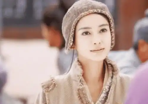 都是演乞丐,黄渤头发打结,刘德华睡大街,杨颖是来搞笑的吗