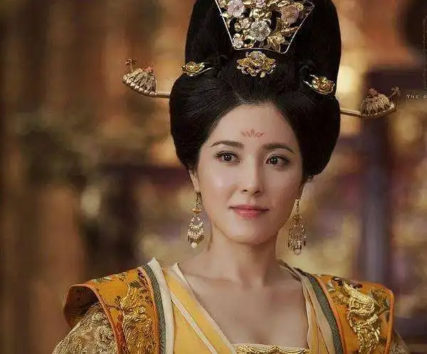 杨贵妃的保养秘诀与袜子传说,拜倒在她石榴裙下的不只有李隆基
