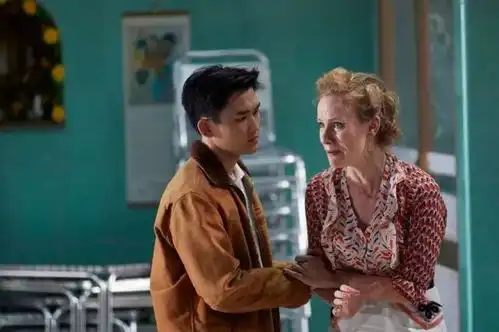 这个穿越四十年时光的故事,你可能会看哭
