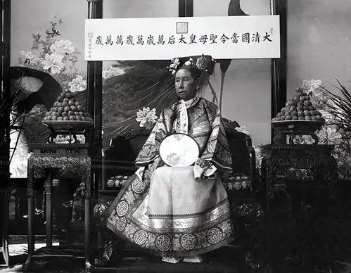 陈丽华是慈禧什么人,跟溥仪又是啥关系为什么能居住在颐和园