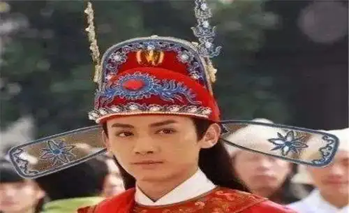 帝王梦见雷雨交加,醒后看到殿试名单大喜,皇帝状元人选已定
