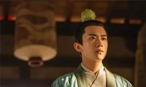 诗鬼上联天若有情天亦老,唐朝无人能接,200年后被一酒鬼对出
