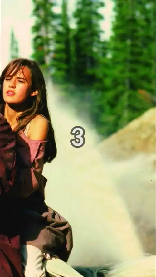 牛仔团结民众,守护家园,一部80年代高分西部动作片电影解说电影剪辑苍白骑士西部片影视解说