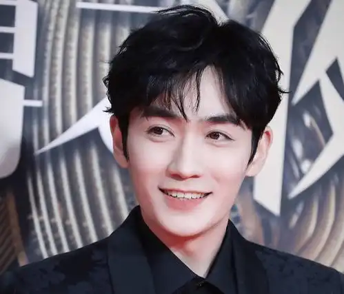 朱一龙获小秦氏怒赞说出粉丝心声做老公做儿子都好