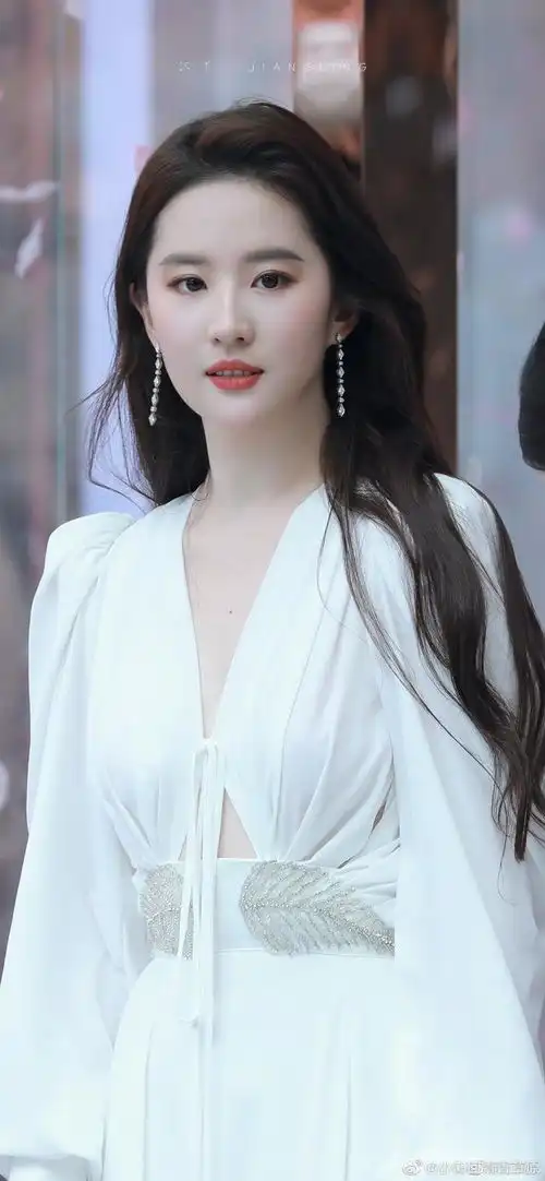 神仙姐姐壁纸,仙剑女主灵儿美美剧照
