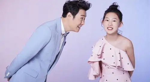 赵本山女儿逆袭成功,小沈阳女儿越来越好看,宋小宝女儿很是可爱