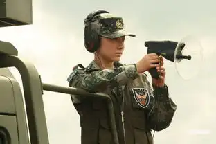 黄奕军装造型曝光清丽美女英姿飒爽

